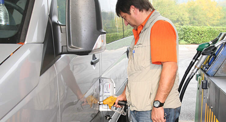 Diesel 2009 Kraftstoff preise deutsch Tankstelle markt Reisemobil Wohnmobil Caravan Wohnwagen zugwagen