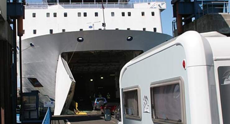 Fähre, wohnmobil, reisemobil, caravan, wohnwagen