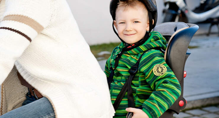 Kindersitz auf Fahrrad