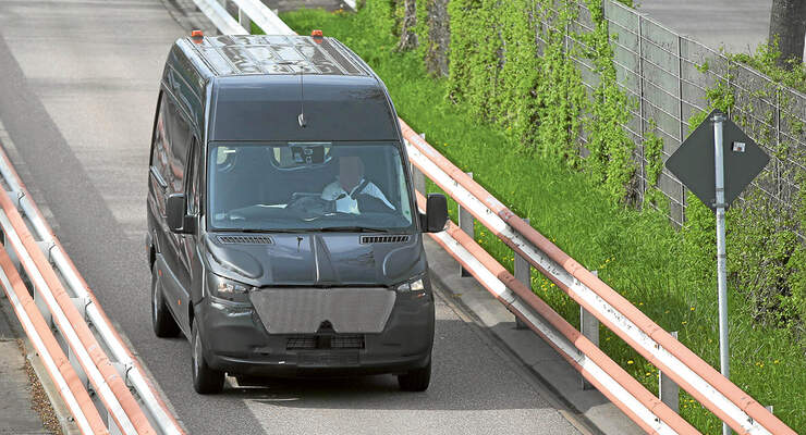 Mercedes Sprinter und Pick-up