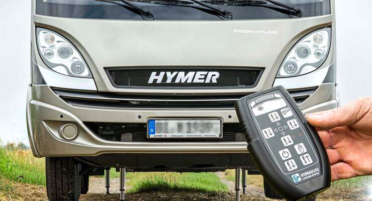 Mit hydraulischen Hubstützen lassen sich Reisemobile bequem nivellieren.