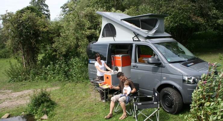 Terracamper zeigt die neuen VW-Bus-Akömmlinge Terock und Teflex auf der „Abenteuer & Allrad 2012“ in Bad Kissingen