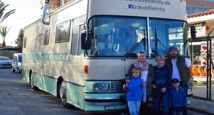 Travelfamily Bus