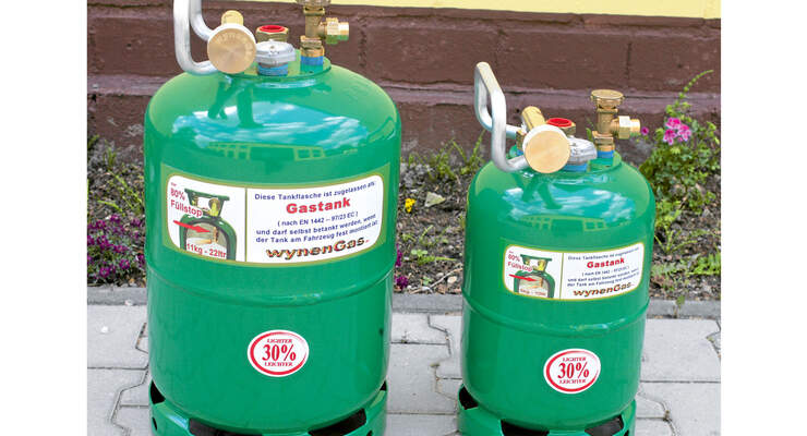 zwei Tankflaschen